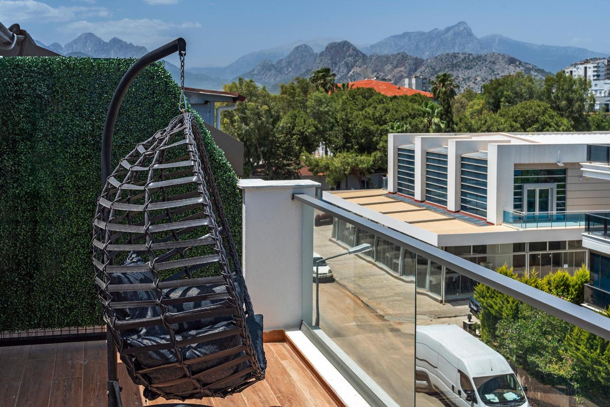 Doqu Suites Hotel Antalya Exterior photo