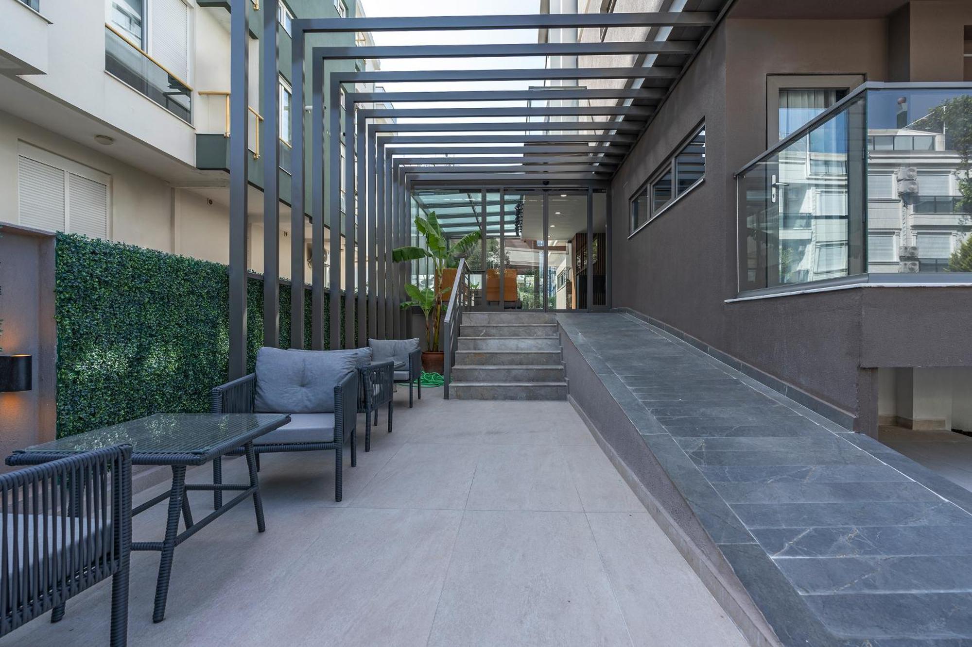 Doqu Suites Hotel Antalya Exterior photo